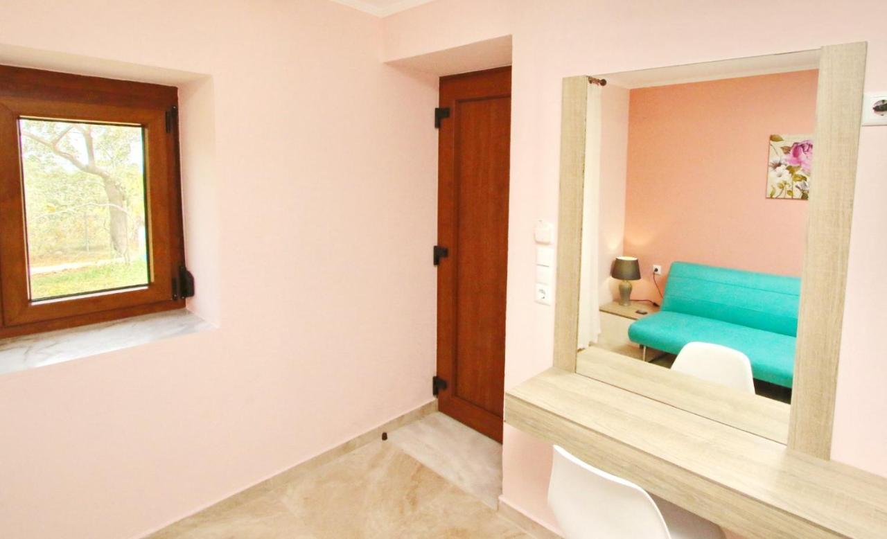 Panos House Apartment Koinira Ngoại thất bức ảnh