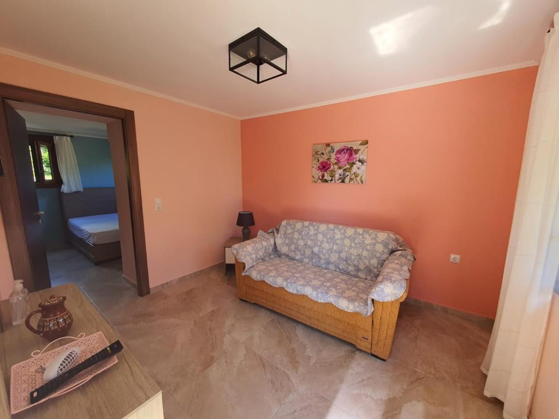Panos House Apartment Koinira Ngoại thất bức ảnh